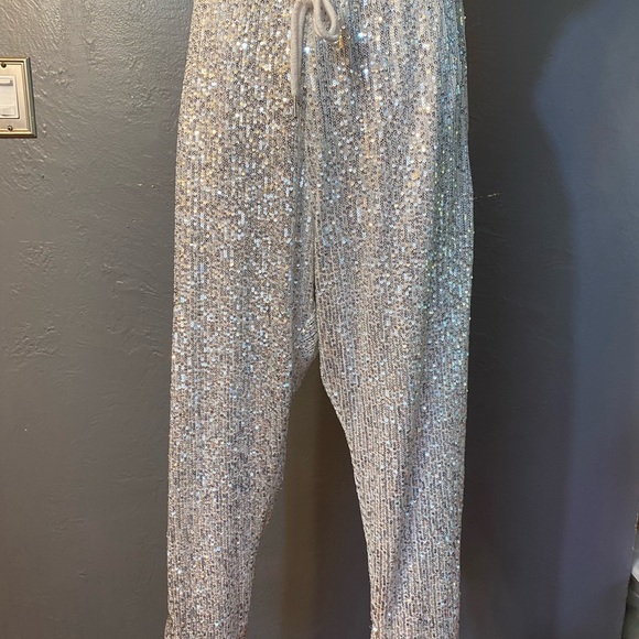 SAINT & HEARTS Silver Sequin Joggers/Sweatpants - Picture 4 of 16